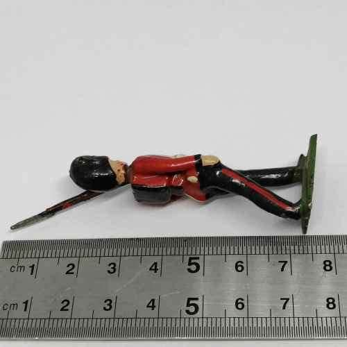 Lot of 3 Vintage Royal Welch Fusiliers lead soldiers - Britains Ltd