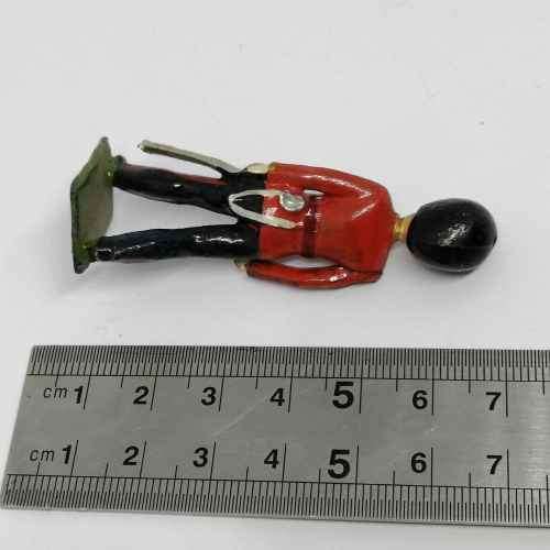Lot of 3 Vintage Royal Irish guards lead soldiers - Britains Ltd