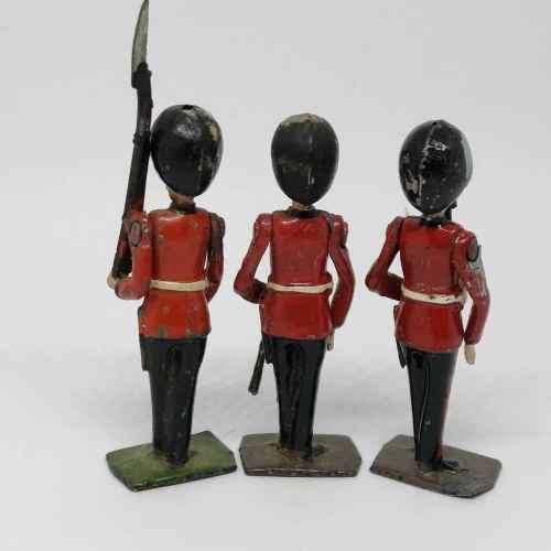 Lot of 3 Vintage Royal Irish guards lead soldiers - Britains Ltd