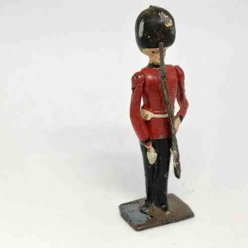 Lot of 3 Vintage Royal Irish guards lead soldiers - Britains Ltd