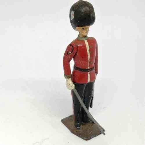 Lot of 3 Vintage Royal Irish guards lead soldiers - Britains Ltd
