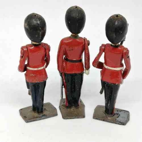 Lot of 3 Vintage Royal Irish guards lead soldiers - Britains Ltd