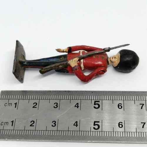 Lot of 3 Vintage Royal Irish guards lead soldiers - Britains Ltd
