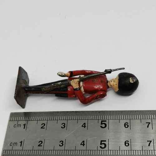 Lot of 3 Vintage Royal Irish guards lead soldiers - Britains Ltd