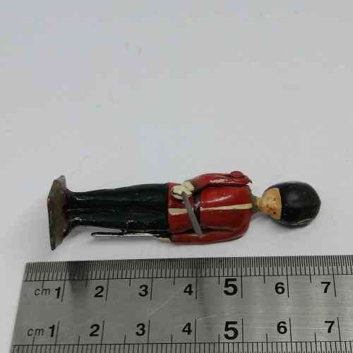 Lot of 3 Vintage Royal Irish guards lead soldiers - Britains Ltd