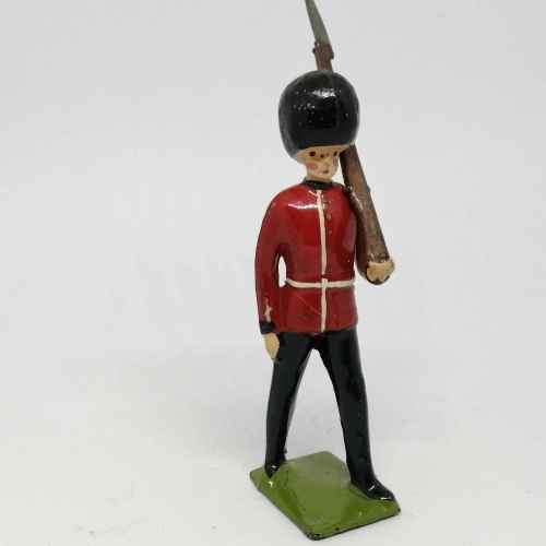 Lot of 3 Vintage Royal Irish guards lead soldiers - Britains Ltd