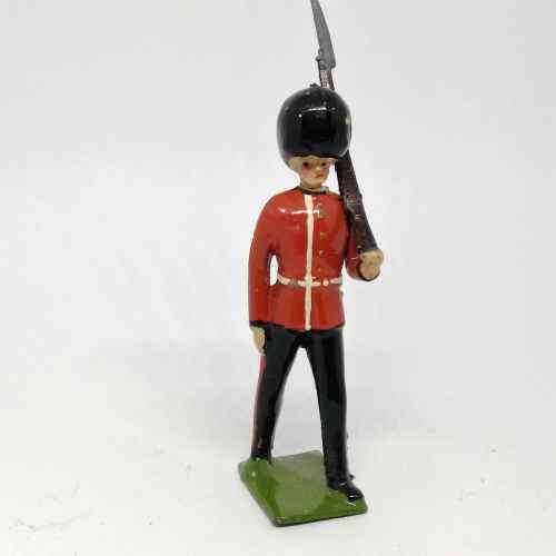 Lot of 3 Vintage Royal Irish guards lead soldiers - Britains Ltd