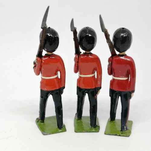 Lot of 3 Vintage Royal Irish guards lead soldiers - Britains Ltd