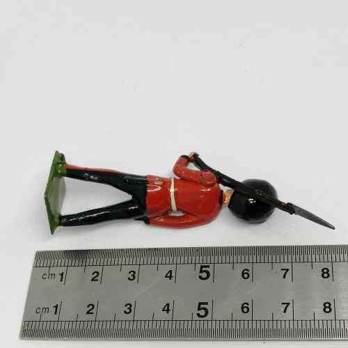 Lot of 3 Vintage Royal Irish guards lead soldiers - Britains Ltd