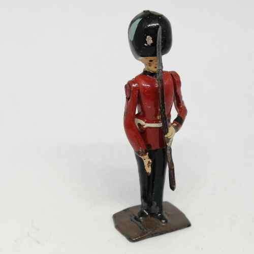 Lot of 3 Vintage Royal Irish guards lead soldiers - Britains Ltd