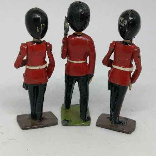 Lot of 3 Vintage Royal Irish guards lead soldiers - Britains Ltd