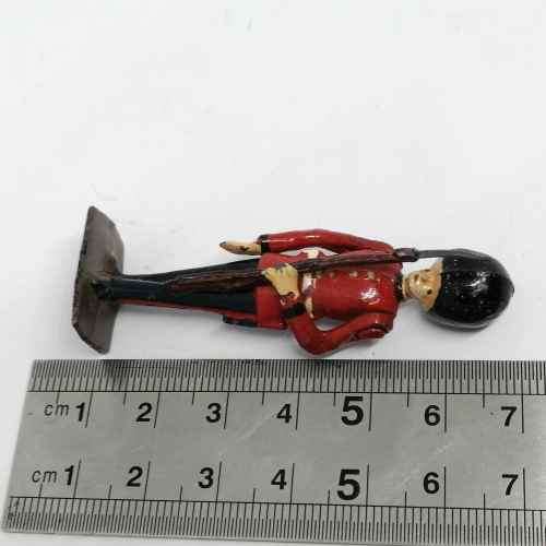 Lot of 3 Vintage Royal Irish guards lead soldiers - Britains Ltd