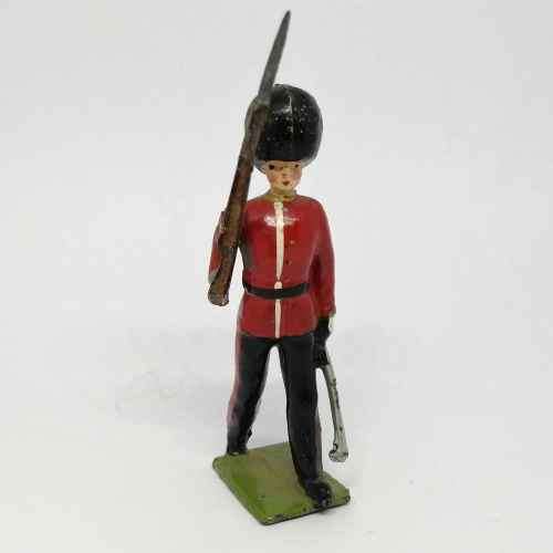 Lot of 3 Vintage Royal Irish guards lead soldiers - Britains Ltd