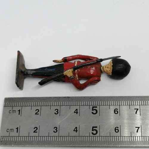 Lot of 3 Vintage Royal Irish guards lead soldiers - Britains Ltd