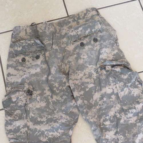 US Army digital desert camo pattern combat trousers - Size medium - Inner leg 78 cm - Waist 88 cm