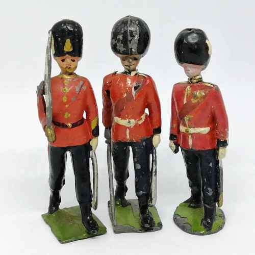 Lot of 3 Vintage lead soldiers - Britains Ltd