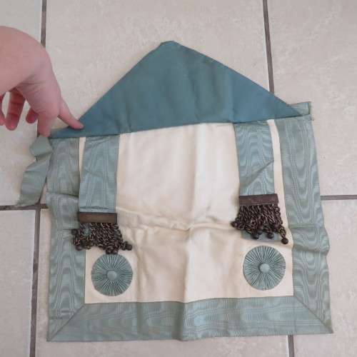 Vintage Masonic Apron - Well used - Straps damaged - 32 x 39 cm