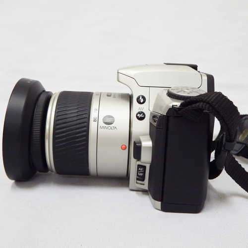 Minolta Dynax 5 camera with Minolta AF Zoom 0.4 m / 1.3 ft Macro lens in bag - Not tested