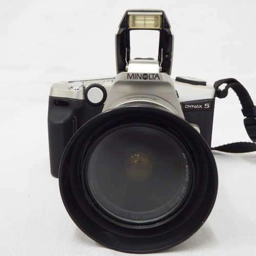 Minolta Dynax 5 camera with Minolta AF Zoom 0.4 m / 1.3 ft Macro lens in bag - Not tested
