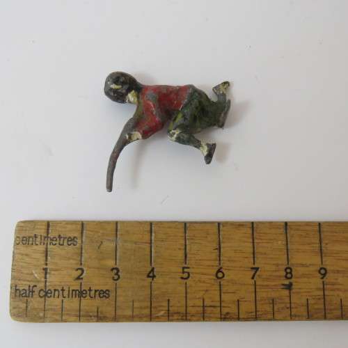 Lot of 3 vintage lead soldiers