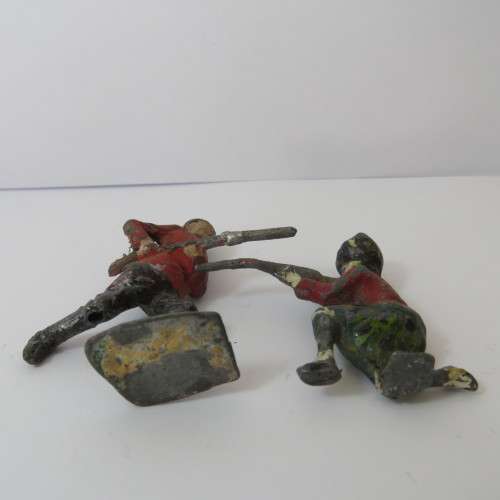 Lot of 3 vintage lead soldiers