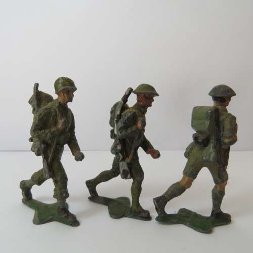 Lot of 3 vintage lead soldiers