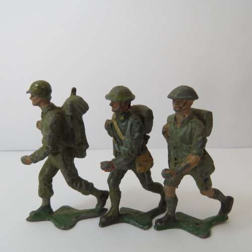 Lot of 3 vintage lead soldiers