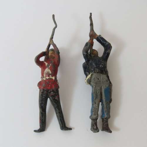 Lot of 4 vintage lead soldiers