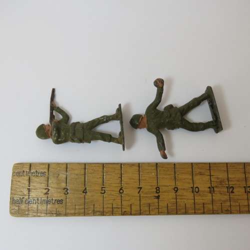 Lot of 3 vintage lead soldiers