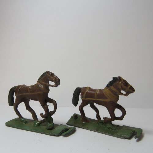Lot of 4 vintage lead cavalry horses - 30 mm size