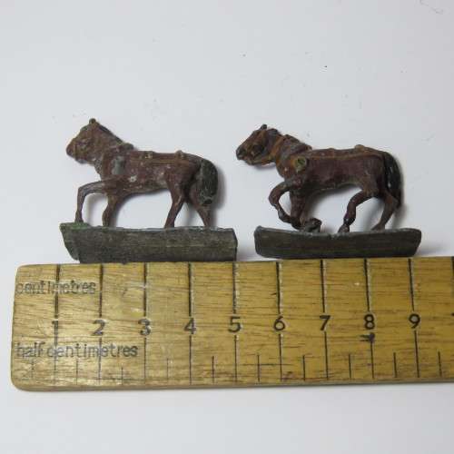Lot of 4 vintage lead cavalry horses - 30 mm size