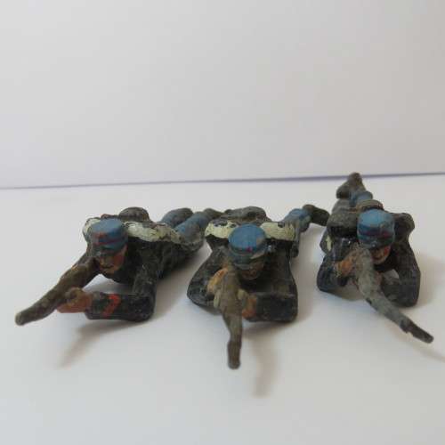 Lot of 3 vintage marksman lead soldiers