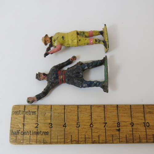 Lot of 3 vintage lead soldiers