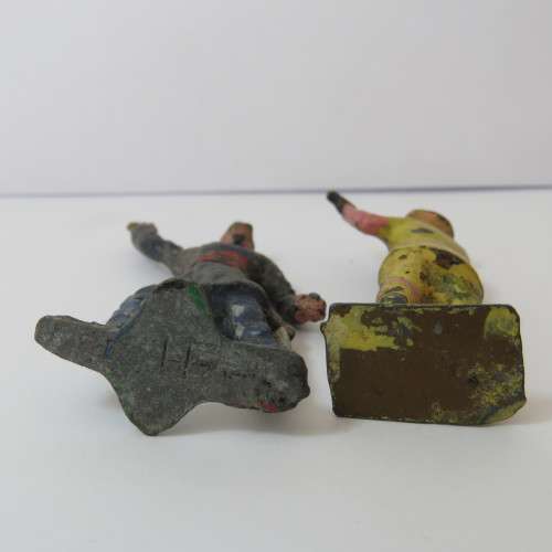 Lot of 3 vintage lead soldiers