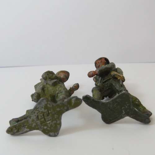 Lot of 3 vintage lead soldiers