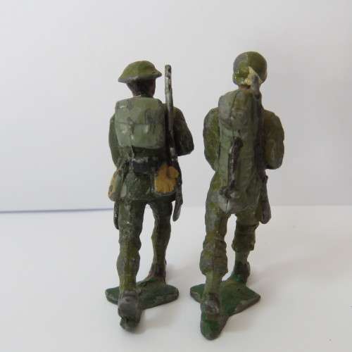 Lot of 3 vintage lead soldiers