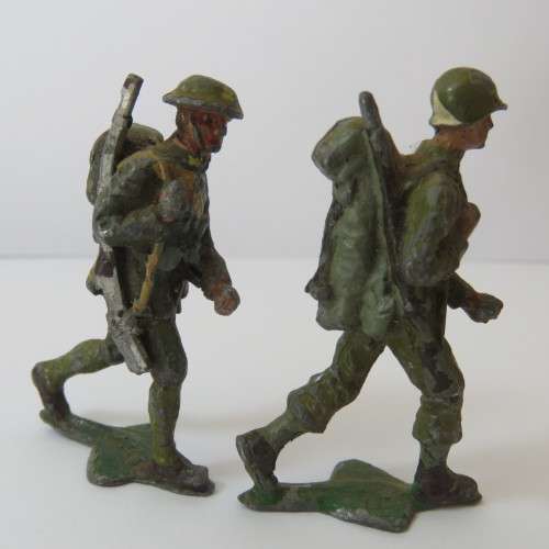 Lot of 3 vintage lead soldiers
