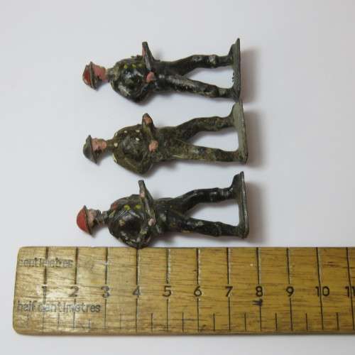 Lot of 3 vintage lead soldiers