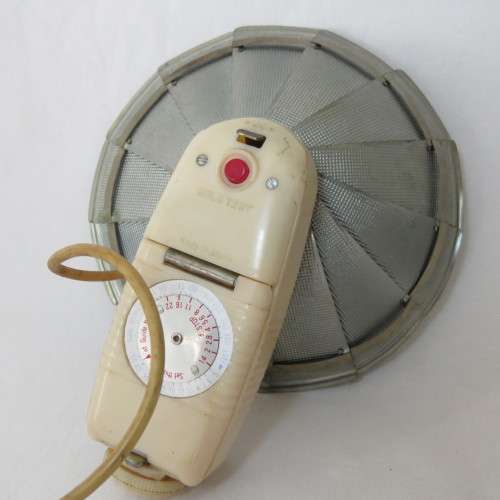 Vintage Lyon flasholder for vintage camera