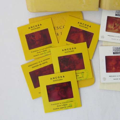 Two booklets with Spanish 35 mm slides and info booklet - 9 Slides