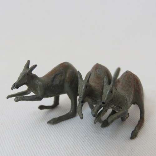 Troop of 35 vintage lead kangaroos