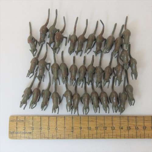 Troop of 35 vintage lead kangaroos