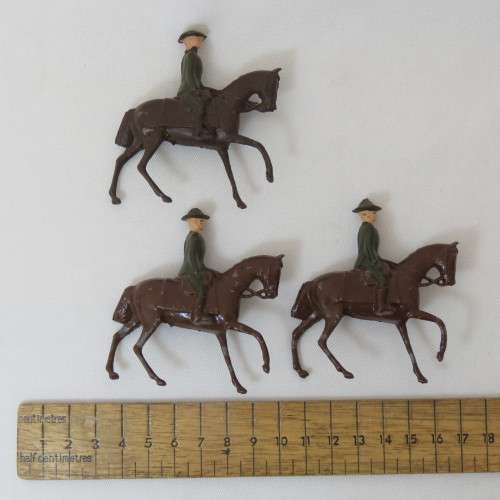 Lot of 3 vintage mounted troops lead soldiers