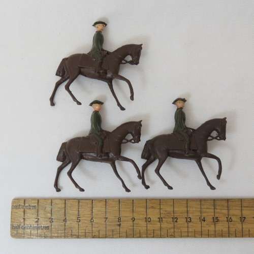 Lot of 3 vintage mounted troops lead soldiers