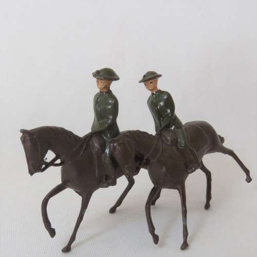 Lot of 3 vintage mounted troops lead soldiers