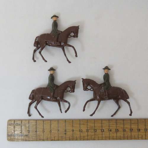 Lot of 3 vintage mounted troops lead soldiers