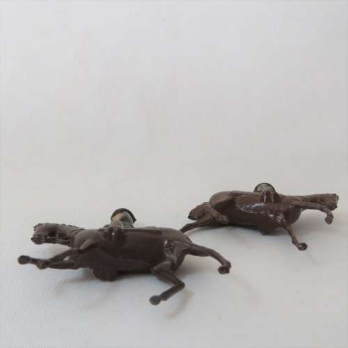 Lot of 3 vintage mounted troops lead soldiers