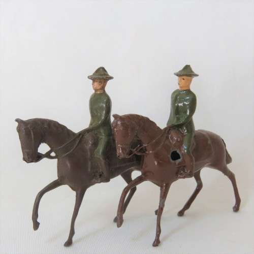 Lot of 3 vintage mounted troops lead soldiers