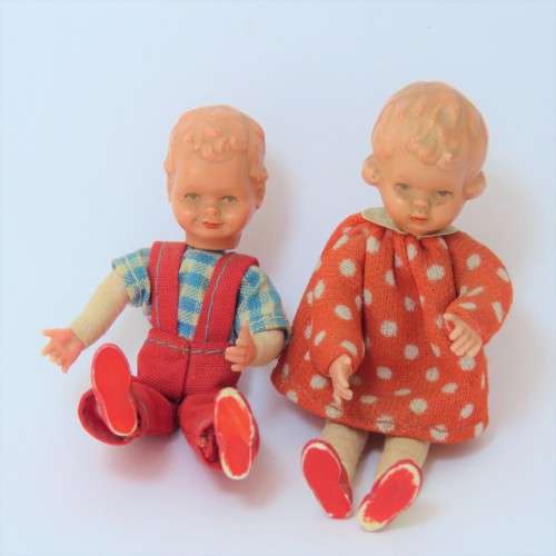 Pair of vintage bendable leg dolls - Small
