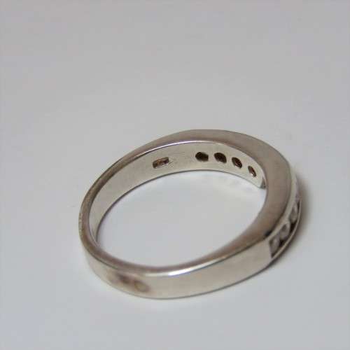 Sterling silver ring with 6 stones - Size O - 4,0 g